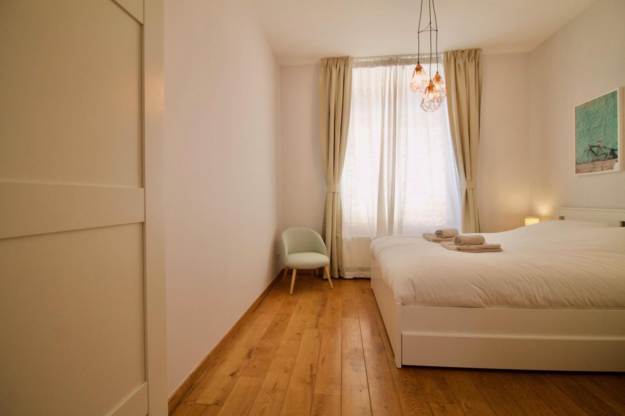 בריסל Heart Of Grand Place - Stunning 3Br Triplex מראה חיצוני תמונה